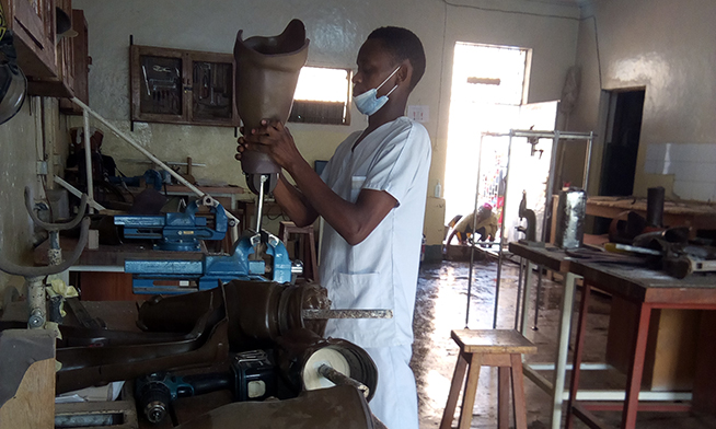 Rehabilitación integral de niñas y niños con discapacidad en R D Congo